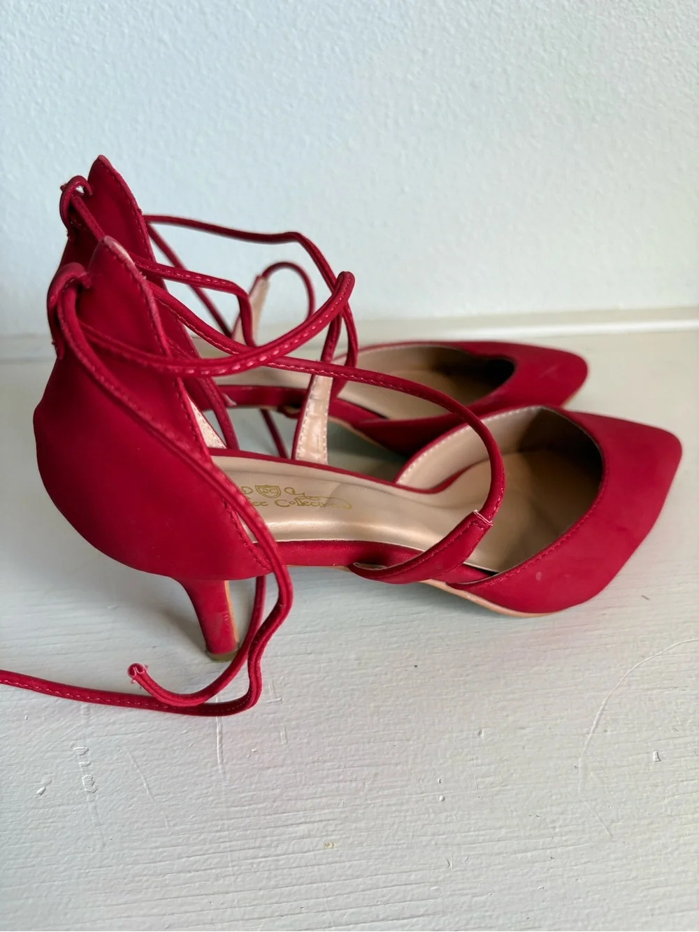 Journee Collection elegant red